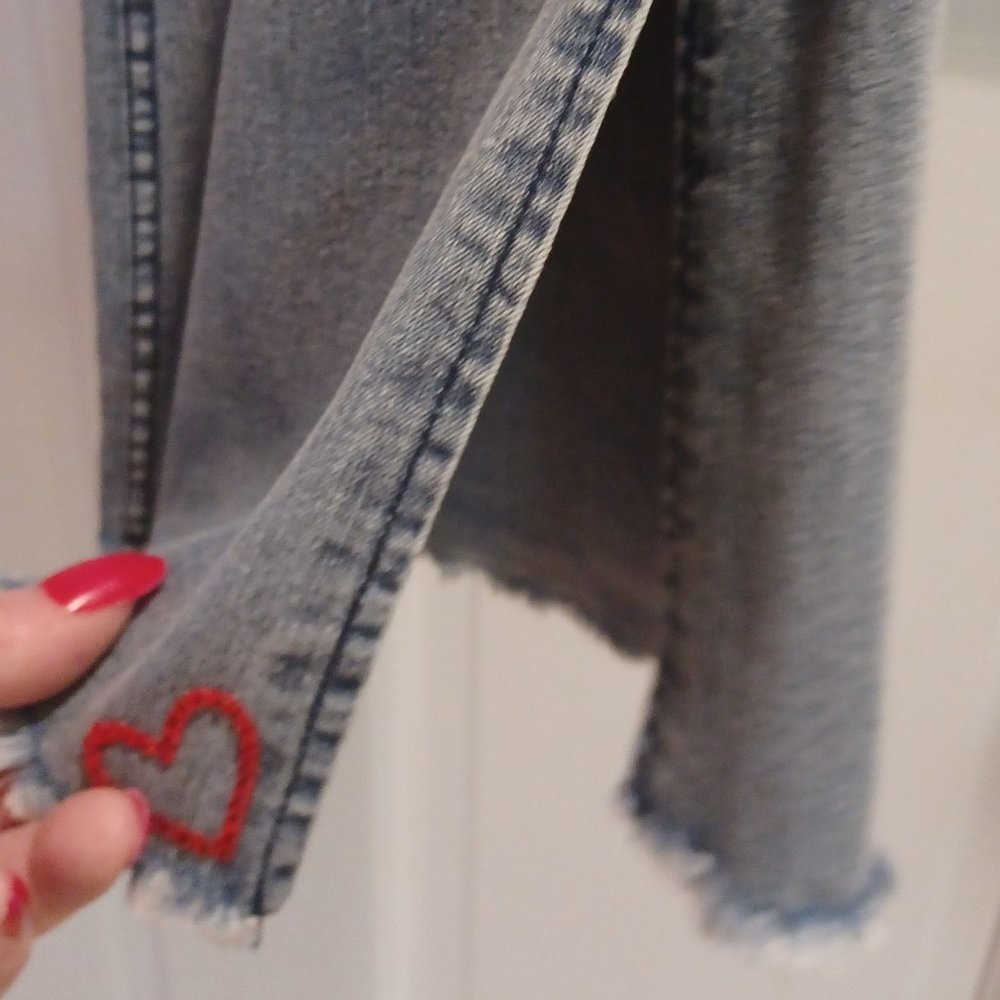 HUE Denim Hi-Rise Flare Legging With Custom Red Heart Embellishment NWT